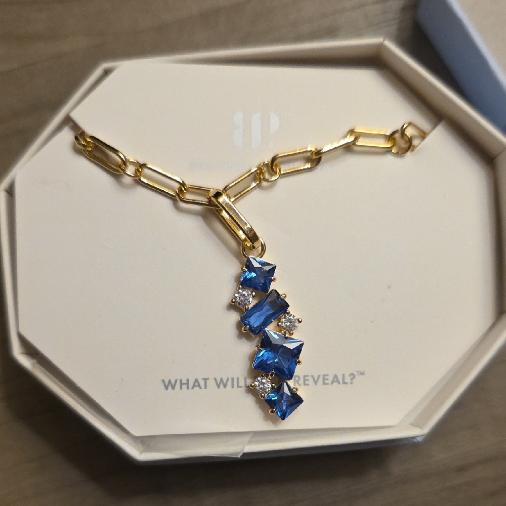 BP BOMB PARTY Elegant Gold and Blue Necklace